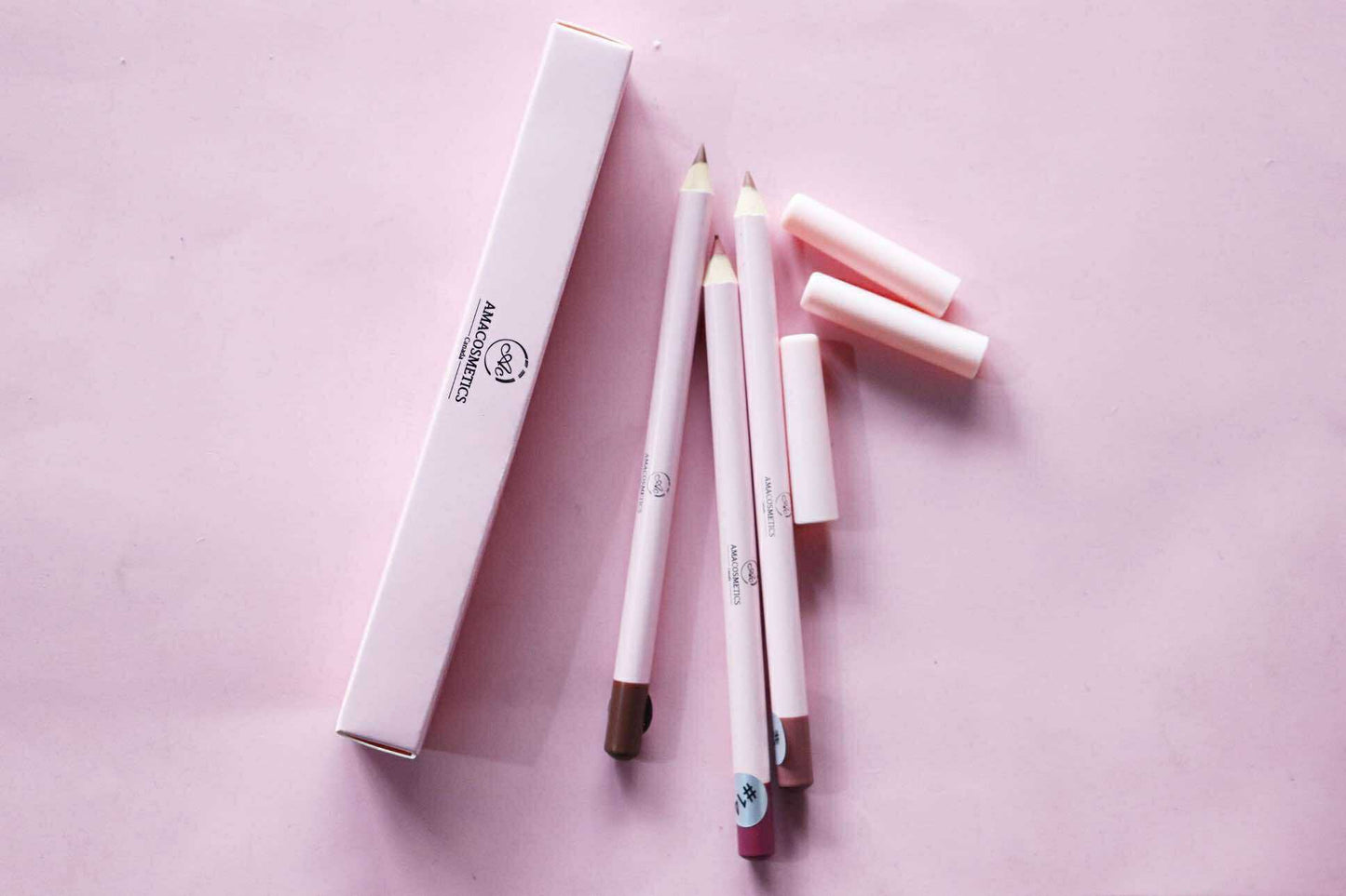 Crayons à Lèvres Amacosmetique – Précision, Élégance et Couleurs Signature