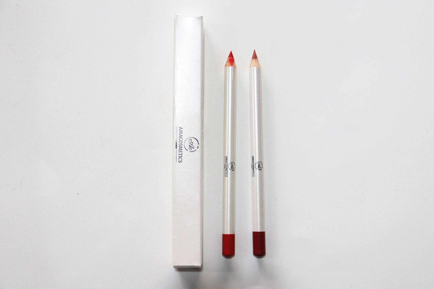 Crayons à Lèvres Amacosmetique – Précision, Élégance et Couleurs Signature
